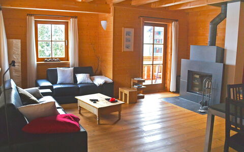 Alpina Apt. Ch: Pièce, Salon, Bâtiment, Propriété, Design Intérieur, Meubles, Sol, Maison, Plafond, Dur