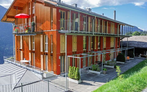 Schweizerheim Apt.5: Maison, Propriété, Bâtiment, Architecture, Façade, Domicile, Bois, Toit, Matériel De La Propriété, Immobilier