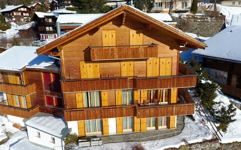 Wengen 42: Bâtiment, Neige, Propriété, Fenêtre, Bois, Maison, Design Urbain, Pente, Quartier, Zone Résidentielle