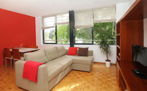 Vila Olimpica Pamplona: Pièce, Meubles, Propriété, Salon, Design Intérieur, Bâtiment, Sol, Maison, Revêtement De Sol Stratifié, Parquet