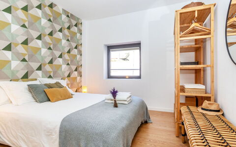 Vila Olimpica Pamplona: Design Intérieur, Meubles, Chambre, Sol, Sol, Mur, Bois, Lit, Plafond, Pièce