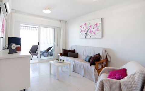 Calpe Calp 898: Propriété, Pièce, Meubles, Design Intérieur, Chambre, Immobilier, Salon, Bâtiment, Maison, Sol