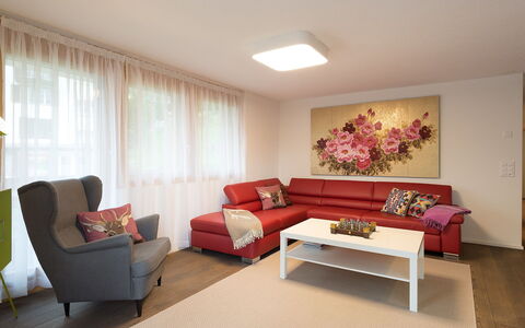 Bergfrieden Apt. 2: Pièce, Meubles, Design Intérieur, Salon, Propriété, Sol, Plafond, Bâtiment, Immobilier, Mur