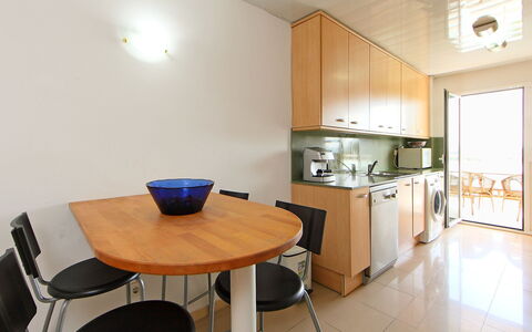 Nou Salou: Pièce, Propriété, Meubles, Bâtiment, Design Intérieur, Maison, Sol, Immobilier, Table, Cuisine