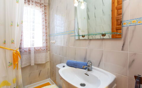 Montalt Ix: Robinet, Miroir, Luminaire Plomberie, Évier, Propriété, Lavabo, Salle De Bains, Violet, Design Intérieur, Architecture