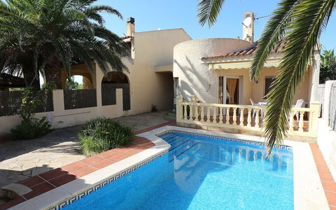 Fumadell: Propriété, Bâtiment, Maison, Piscine, Immobilier, Domicile, Villa, Biens, Vacances, Zone Résidentielle