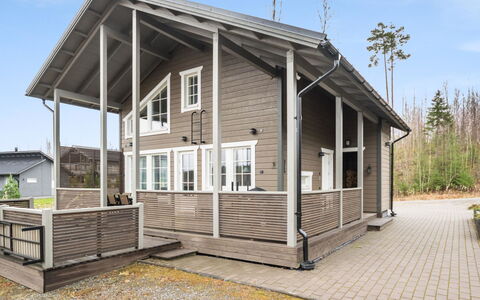 Villa Nummenranta 2: Bois, Siding, Domicile, Chalet, Porche, Cabane En Rondins, Lumber, Cabanon, Plate-Forme, Planche
