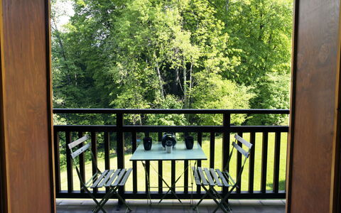 Saint Gervais 172: Bâtiment, Plante, Arbre, Ombre, Bois, Design Intérieur, Porche, Clôture, Table, Fenêtre