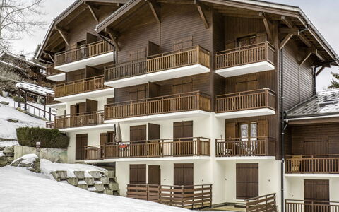 Saint Gervais 172: Ciel, Bâtiment, Propriété, Fenêtre, Neige, Maison, Porte, Plante, Design Urbain, Pente