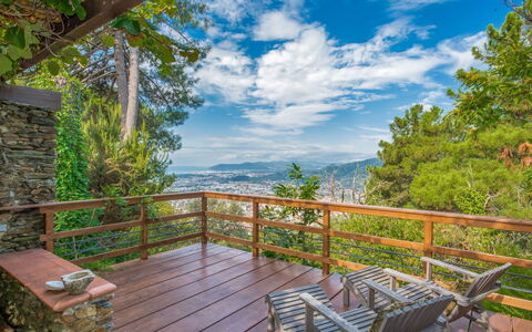 Villa Poggiobello: Nuage, Ciel, Propriété, Meubles, Plante, Bois, Paysage Naturel, Botanique, Arbre, Porche