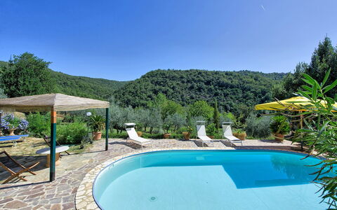 Bigiolo a Melazzano: Piscine, Propriété, Immobilier, Recours, Maison, Biens, Vacances, Arrière-Cour, Domicile, Loisir