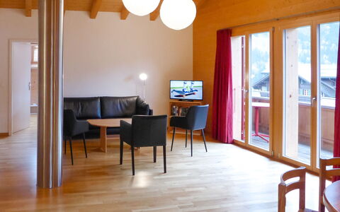 Chalet Almisgässli: Meubles, Table, Bâtiment, Chaise, Canapé, Bois, Design Intérieur, Plante D'Appartement, Architecture, Salle
