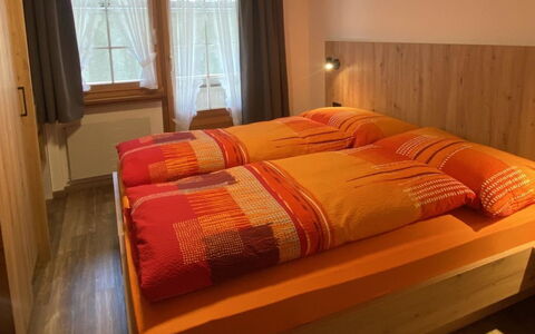 Sarazena: Meubles, Chambre, Lit, Cadre De Lit, Tache De Bois, Dur, Drap De Lit, Literie, Parquet, Matelas