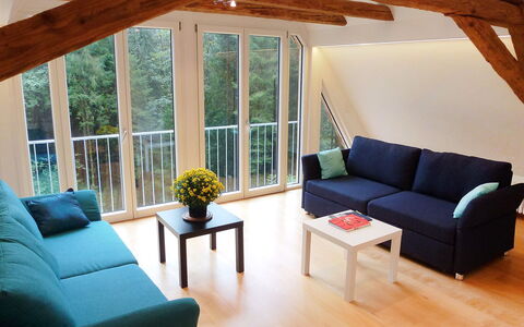 Leubach: Pièce, Propriété, Meubles, Bâtiment, Salon, Maison, Design Intérieur, Immobilier, Sol, Domicile