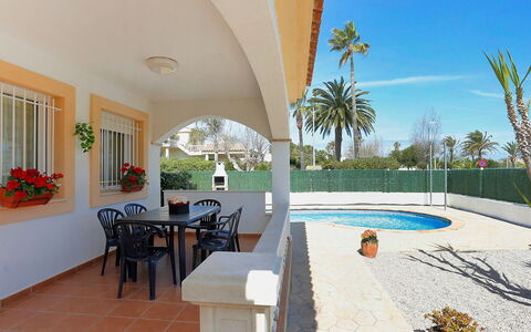 Vicky: Propriété, Bâtiment, Immobilier, Maison, Pièce, Piscine, Design Intérieur, Recours, Vacances, Biens