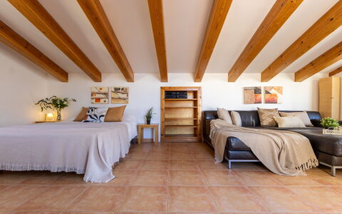 Sally: Meubles, Bâtiment, Décoration, Bois, Design Intérieur, Textile, Nappe De Table, Éclairage, Architecture, Sol