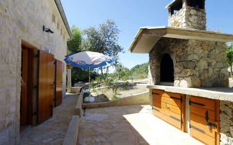 Jure: Propriété, Maison, Bâtiment, Immobilier, Pièce, Domicile, Ciel, Biens, Vacances, Villa