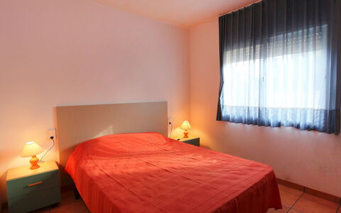 Villa Cala Nova B: Chambre, Lit, Pièce, Meubles, Drap De Lit, Propriété, Design Intérieur, Sol, Cadre De Lit, Literie
