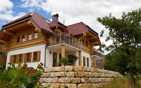 Grosserlach 100: Plante, Ciel, Nuage, Fenêtre, Bâtiment, Arbre, Maison, Escaliers, Végétation, Lot Terre