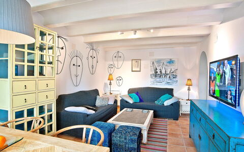 Cofitsa: Pièce, Meubles, Propriété, Design Intérieur, Bleu, Bâtiment, Salon, Maison, Table, Immobilier