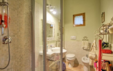 Casa Ovile: Miroir, Robinet, Luminaire Plomberie, Évier, Salle De Bains, Bar De Douche, Design Intérieur, Plomberie, Bâtiment