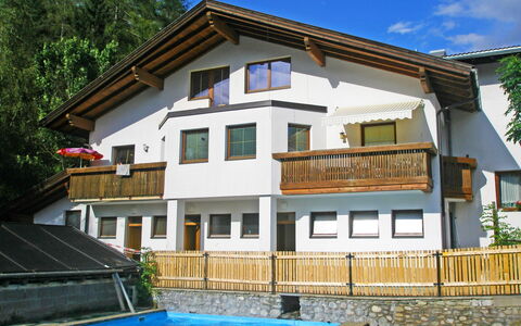 Ferien 1: Bâtiment, Ciel, Propriété, Fenêtre, Plante, L'Eau, Nuage, Maison, Arbre, Bois