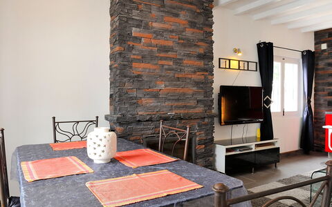 La Yaya: Pièce, Brique, Brickwork, Propriété, Cheminée, Foyer, Design Intérieur, Maison, Bâtiment, Mur