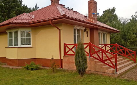 Smołdziński Las: Plante, Bâtiment, Fenêtre, Ciel, Propriété, Arbre, Maison, Bois, Herbe, Lot Terre