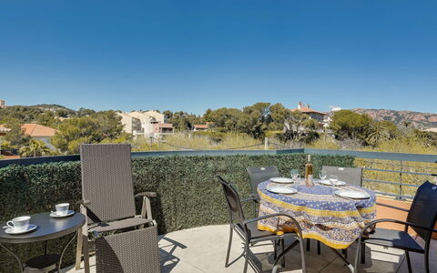 Résidence Cap Marine: Propriété, Immobilier, Maison, Domicile, Ciel, Meubles, Restaurant, Table, Bâtiment, Chalet
