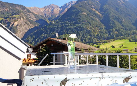 Frischmann: Montagnes Relief, Montagne, Chaîne De Montagnes, Propriété, Alpes, Station De Montagne, Ciel, Vacances, Tourisme, Maison
