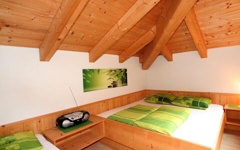 Frischmann: Pièce, Plafond, Grenier, Propriété, Chambre, Meubles, Design Intérieur, Maison, Bâtiment, Lit