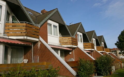 Cuxhaven 150: Plante, Ciel, Bâtiment, Fenêtre, Maison, Arbre, Nuage, Lot Terre, Chalet