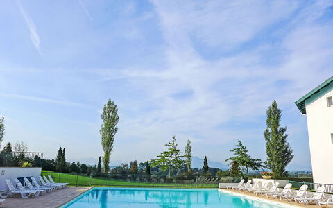 Les Terrasses D'Arcangues: Piscine, Loisir, Recours, Mobilier De Jardin, Ville Resort, Eco Hôtel
