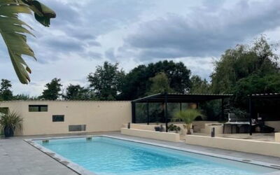 Ghisonaccia 29: L'Eau, Nuage, Ciel, Plante, Propriété, Piscine, Bâtiment, Arbre, Ombre, Loisir