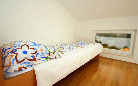 Gabriela: Chambre, Lit, Meubles, Pièce, Cadre De Lit, Propriété, Drap De Lit, Sol, Parquet, Mur