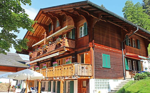 Chalet Jrene: Maison, Bâtiment, Propriété, Domicile, Architecture, Immobilier, Siding, Zone Résidentielle, Toit, Chalet