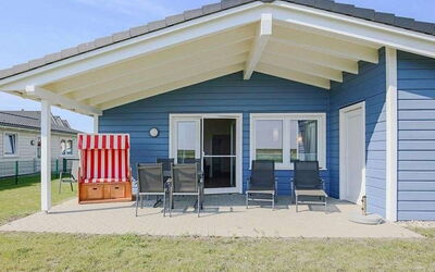 Herzmuschel 100.8: Ciel, Ombre, Lot Terre, Chalet, Siding, Façade, Zone Résidentielle, Paysage, Toit, Herbe