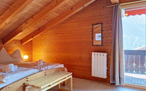 Grindelwald 322: Bois, Meubles, Domicile, Pièce, Chalet, Cabane En Rondins, Tache De Bois, Plafond, Dur, Lit