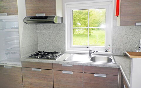 Den Oever: Pièce, Propriété, Comptoir, Cabinetry, Cuisine, Meubles, Tuile, Évier, Design Intérieur, Tiroir