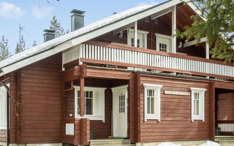 Hirvas Levi 1: Bois, Siding, Toit, Maison, Domicile, Chalet, Porte, Dur, Porche, Tache De Bois