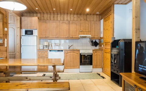 Hirvas Levi 2: Bois, Neige, Chalet, L'Hiver, Toit, Domicile, Gelé, Cabane En Rondins, Siding, Pente