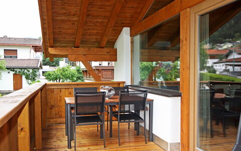 Lanner: Pièce, Bâtiment, Propriété, Meubles, Maison, Dur, Tache De Bois, Domicile, Design Intérieur, Immobilier