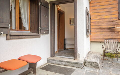 Le Tzanton: Meubles, Propriété, Bâtiment, Plante, Bois, Fenêtre, Design Intérieur, Sol, Sol, Mur