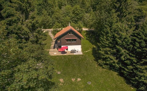 Chalet de la Vue des Alpes: Propriété, Paysage Naturel, Arbre, Lot Terre, Biome, Maison, Herbe, Cabane, Paysage, La Photographie
