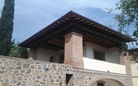 Villa Dei Cipressi: Toit, Propriété, Maison, Bâtiment, Architecture, Mur, Immobilier, Domicile, Façade, Chalet