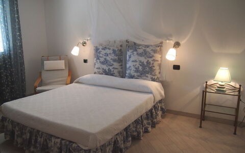 Villa Dei Cipressi: Chambre, Lit, Meubles, Pièce, Propriété, Cadre De Lit, Matelas, Drap De Lit, Design Intérieur, Matelas