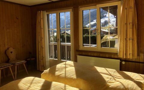 Sunnegruess: Bois, Meubles, Pièce, Tache De Bois, Dur, Rideau, Chambre, Traitement De Fenetre, Literie, Drap De Lit