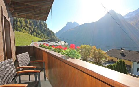 Berghof Reich: Propriété, Montagnes Relief, Montagne, Balcon, Pièce, Maison, Architecture, Immobilier, Bois, Chaîne De Montagnes