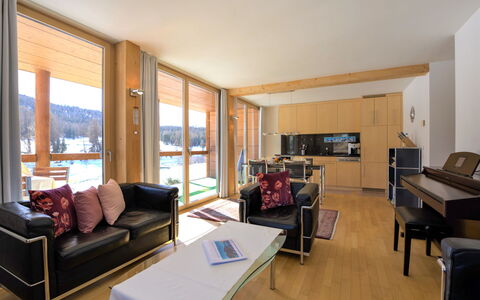 Chesa Lej: Meubles, Canapé, Propriété, Bâtiment, Table, Bois, Confort, Chaise, Design Intérieur, Cadre