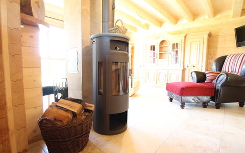 Lärche: Propriété, Meubles, Bâtiment, Design Intérieur, Bois, Confort, Télévision, Sol, Architecture, Sol